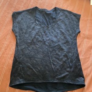 Lululemon top